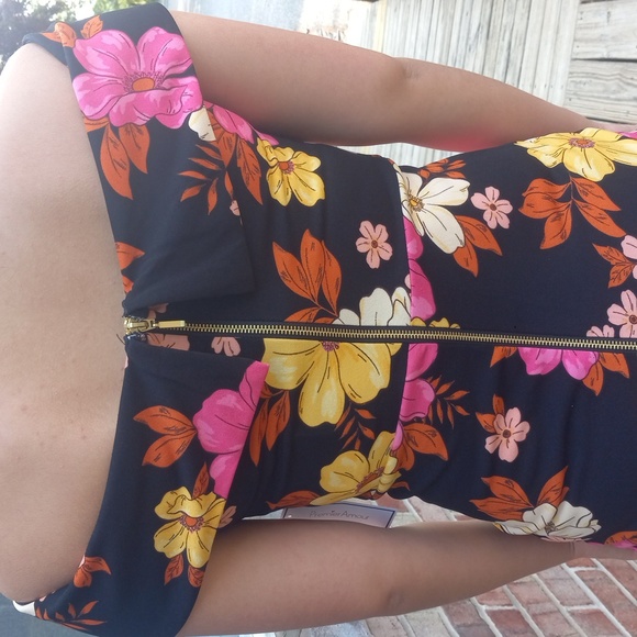 NWT!! Tropical bodycon size 2 - Picture 3 of 7